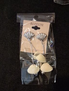 Blossom Cream Shell Earrings Women Accessories